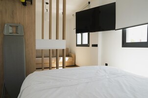 Monolocale Deluxe | Insonorizzazione, ferro/asse da stiro, Wi-Fi gratuito, lenzuola