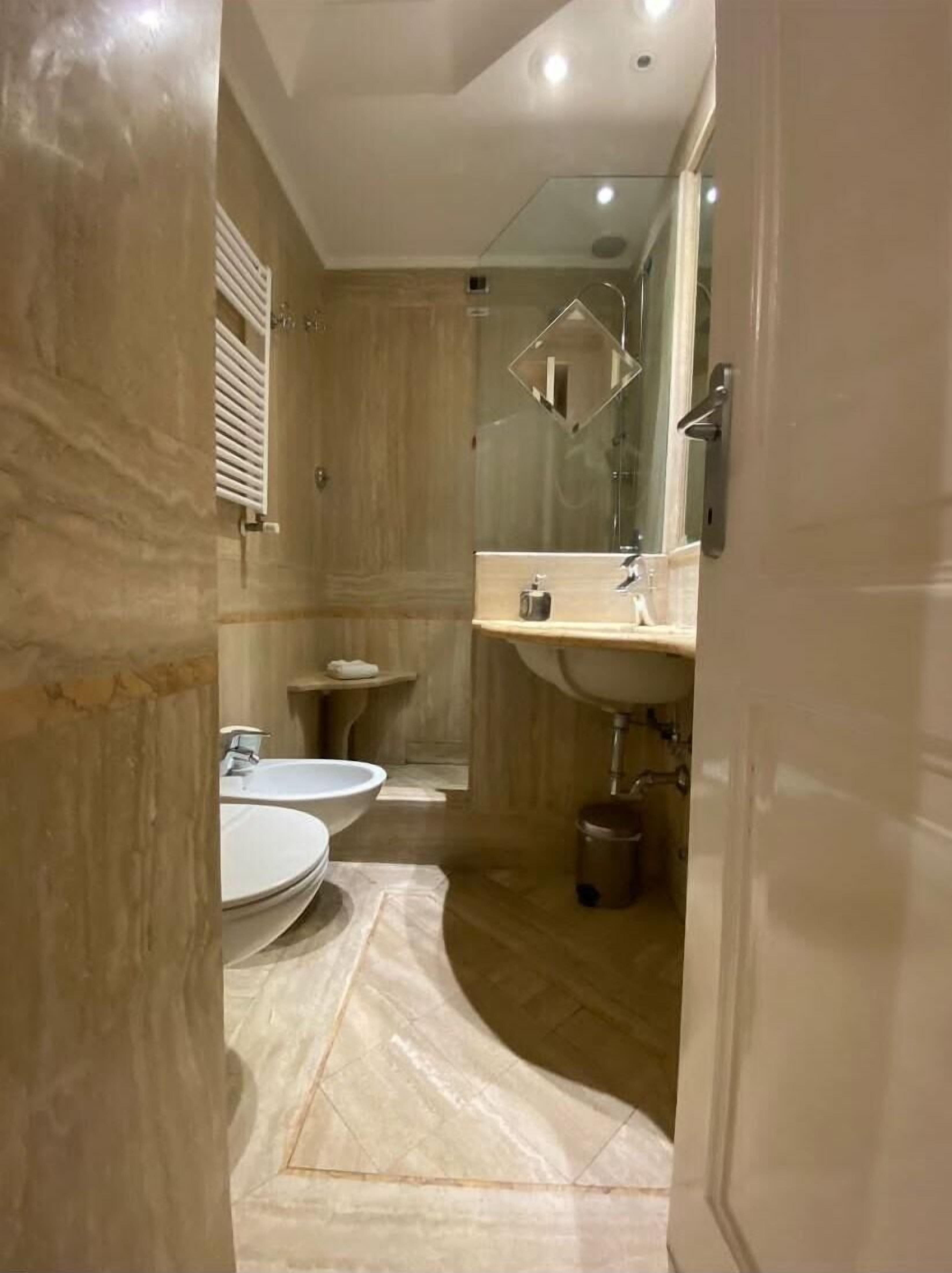 Haartrockner, Handtücher