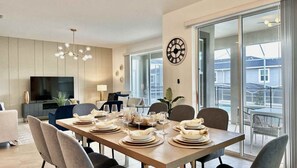 Dining - Disney 6BR Villa Sleeps 16 • Pool ChampionsGate (Davenport)