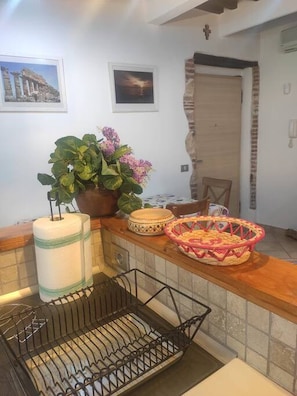 Apartment, 2 Bedrooms, Balcony, Garden View | Interior