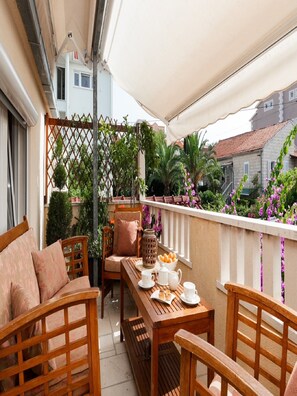 Apartment (One Bedroom Apartment with Terrace) | Interior - Apartments Roda - (Supetar)