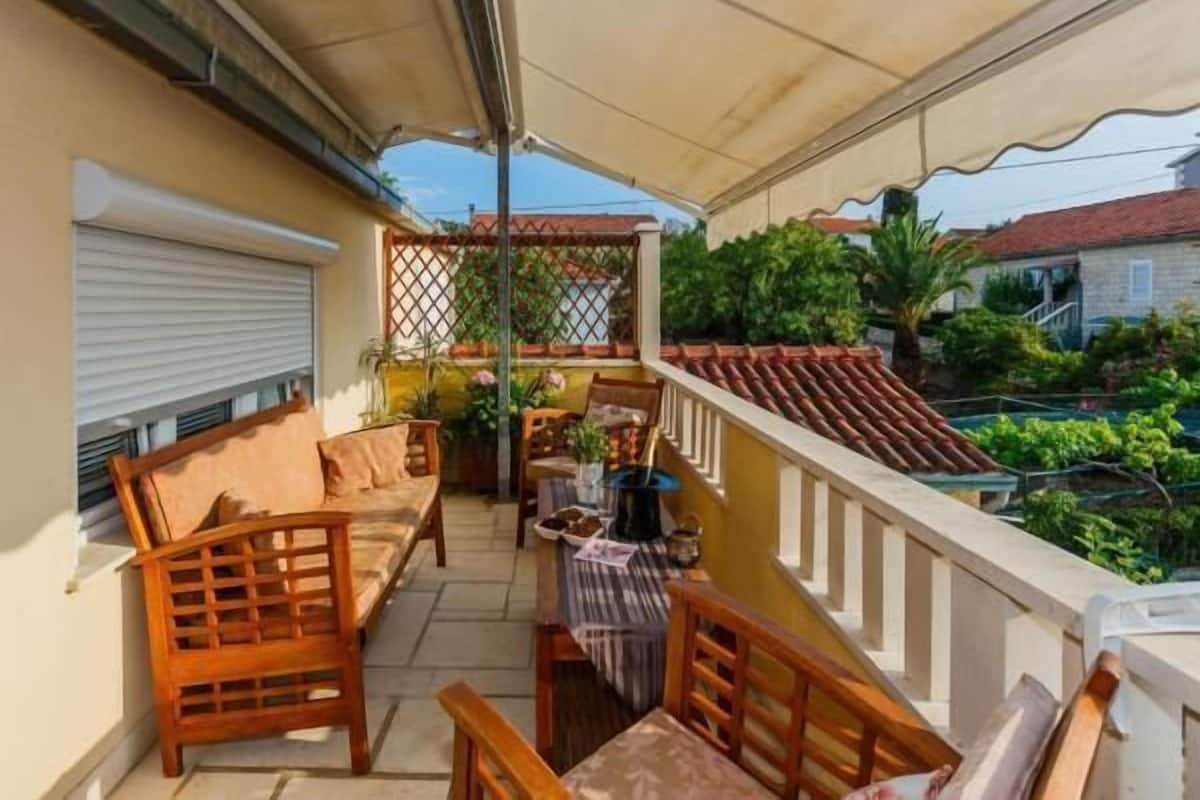 Appartement (One Bedroom Apartment with Terrace) | Terras