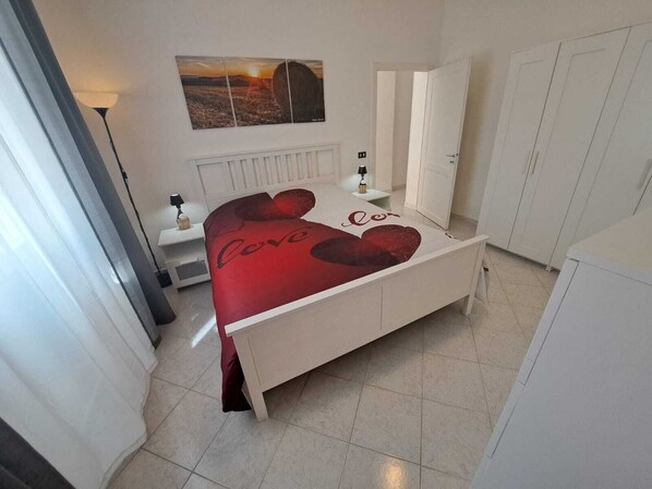 1 bedroom, iron/ironing board, free WiFi, bed sheets - New and welcoming apartment with exclusive courtyard and public parcking (Certaldo)