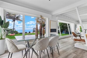 Dining - Oceanfront Villa With Privet Beach Access ! (Fort Lauderdale)