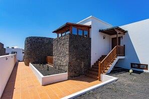 Exterior - Cozy 200 m² villa, 20 minutes walking to Playa Blanca center (Playa Blanca)