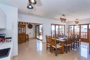 Dining - Cozy 200 m² villa, 20 minutes walking to Playa Blanca center (Playa Blanca)