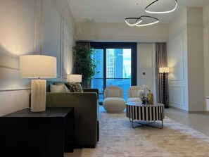 TV - Magnificent | 2BR | Burj Khalifa and Fountain View (Dubai)