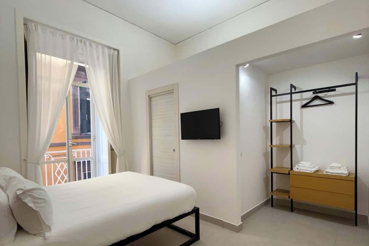 Egyptian cotton sheets, premium bedding, down duvets