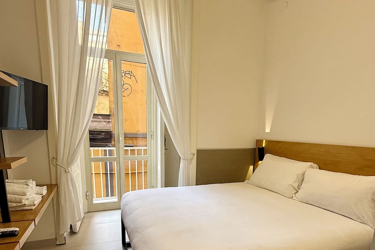 Egyptian cotton sheets, premium bedding, down duvets