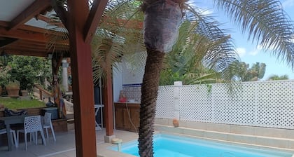 Maison, Havre de Paix, vue Nature mer et Montagne. Piscine,2 par 4 Privée