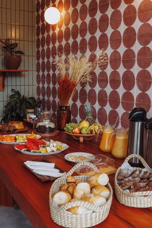 Free daily buffet breakfast