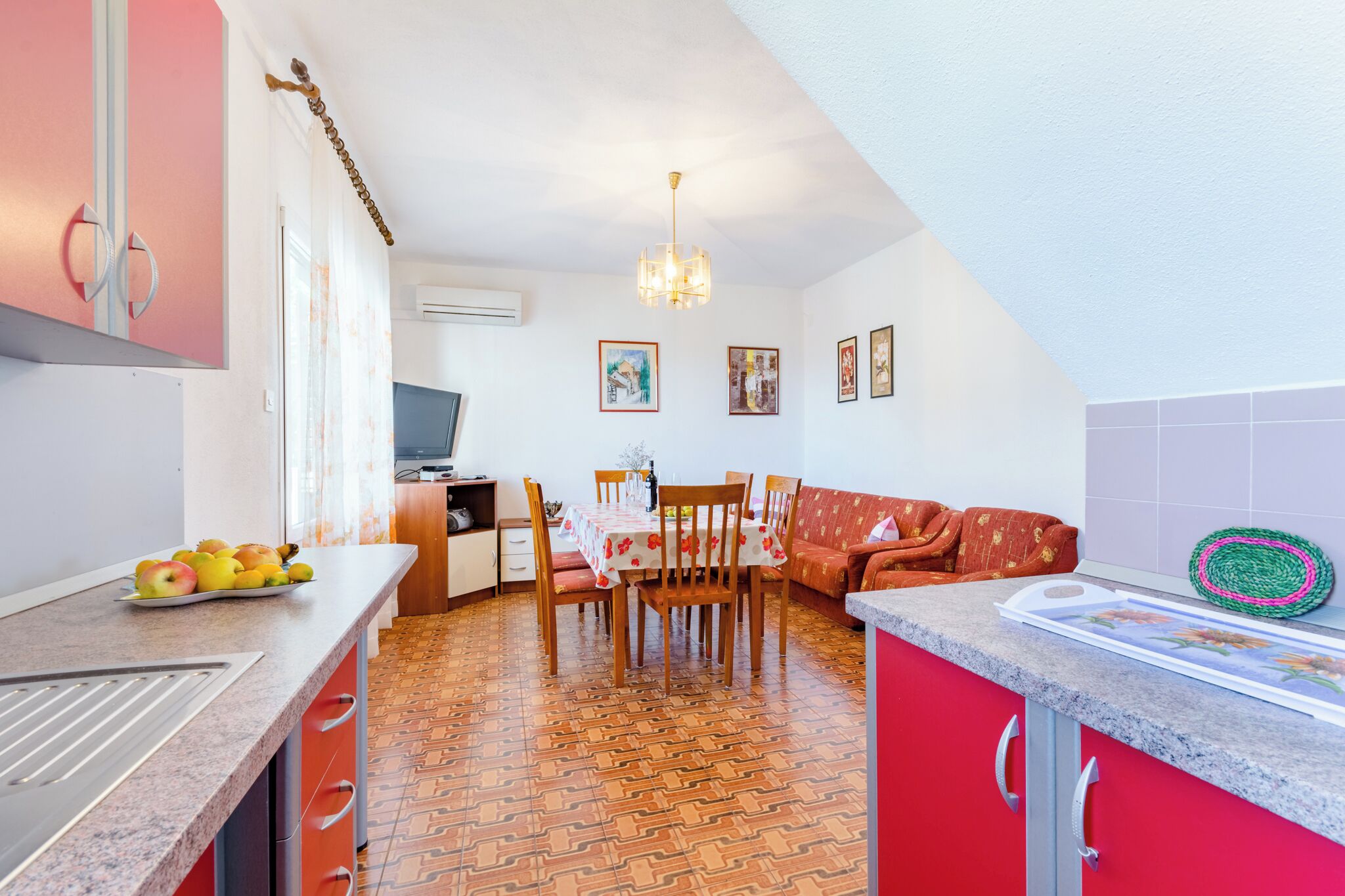 Apartment (Apartment Mia-Three Bedroom Apartment) | Living room | 32-inch flat-screen TV with cable channels