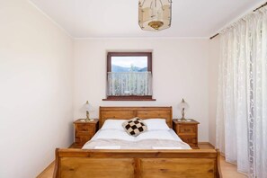 2 dormitorios, tabla de planchar con plancha, wifi y ropa de cama