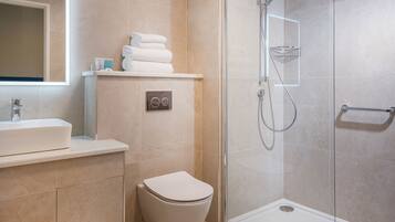 Shower, towels
