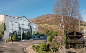 Front of property - Four Seasons Hotel Carlingford (Carlingford)