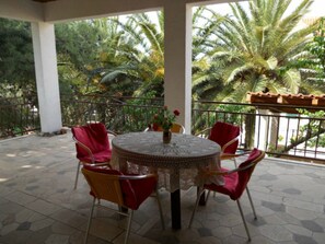 Outdoor dining - Apartment Three Palms - (Supetar)