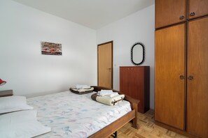 Apartment (Three Bedroom Apartment with Terrace )