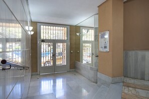 Interior - One bedroom apartment in a house with a swimming pool near the sea! (Torrevieja)