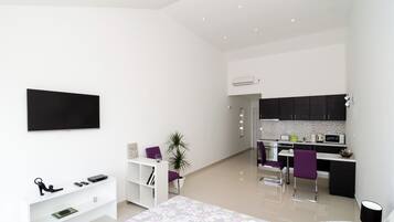 Studio (Ploce Apartments - Studio Apartment w) | Dining room