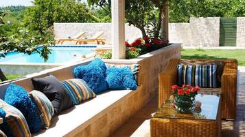 Villa (Four-Bedroom Villa with Terrace and P) | Exterior