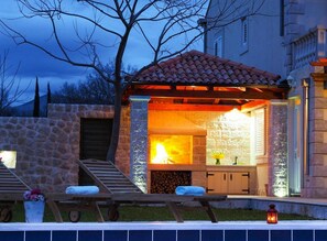 Villa (Four-Bedroom Villa with Terrace and P) | Exterior