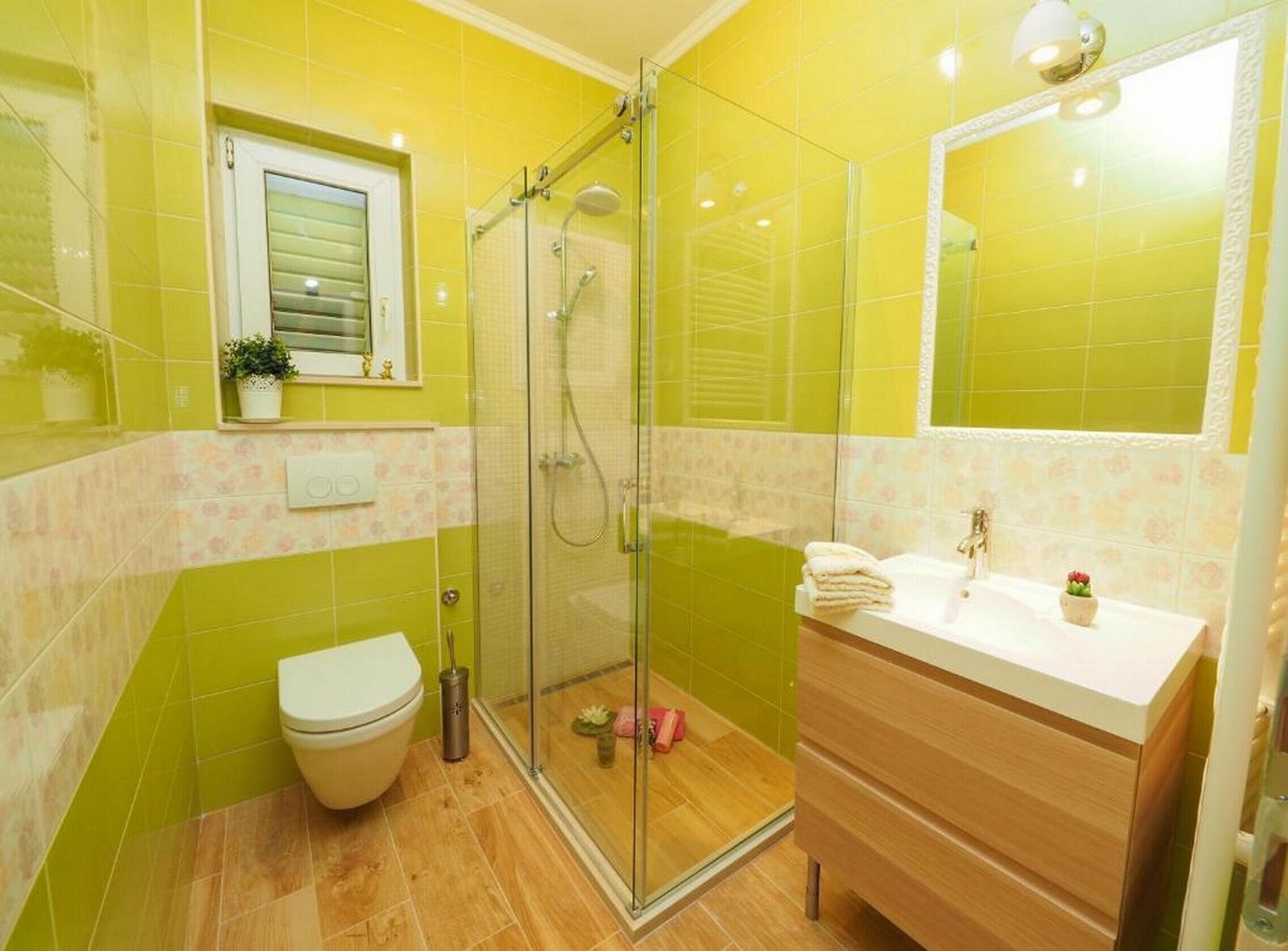 Villa (Four-Bedroom Villa with Terrace and P) | Bathroom | Shower, towels