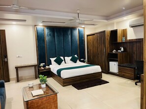 Deluxe Room | 1 bedroom, free WiFi - Hotel Maira (Dehradun)