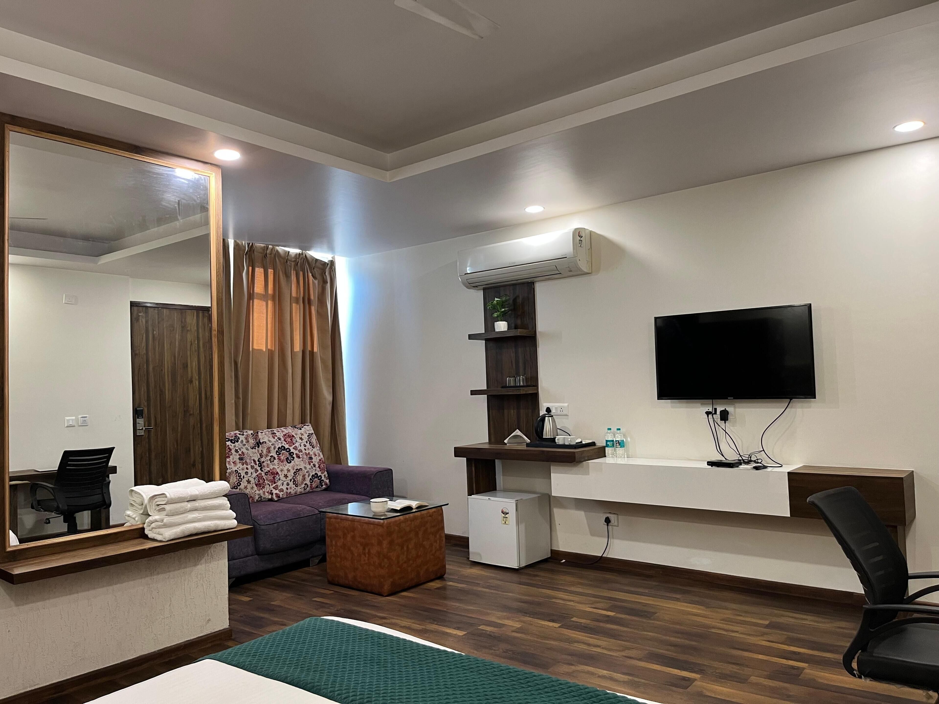 Deluxe Room | 1 bedroom, free WiFi