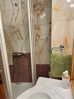 Haartrockner, Handtücher