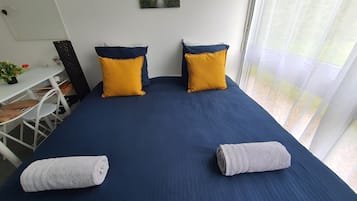 Fer et planche Ă repasser, Wi-Fi, draps fournis