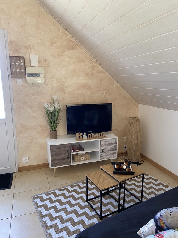 TV - Studio à la Campagne. Situé à 25 Minutes des Plages de Pénestin, Damgan (Missillac)