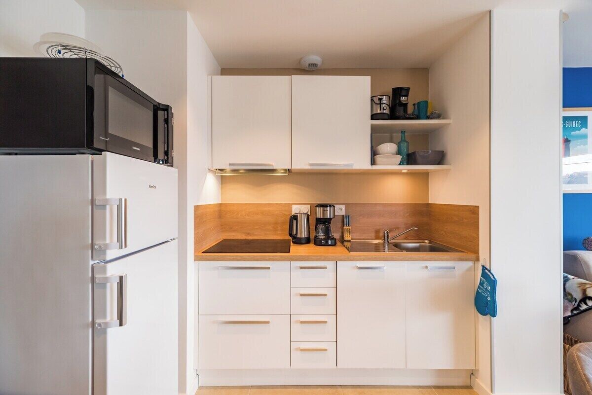 Réfrigérateur, micro-ondes, four, lave-vaisselle