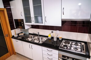 Basic Apartment, 1 Double Bed with Sofa bed | Private kitchen