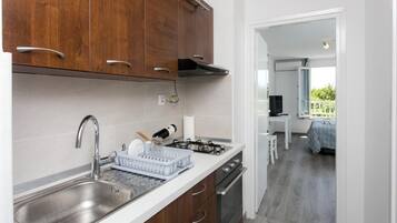 Studio (Apartment Tetepave - Studio) | Private kitchen | Fridge