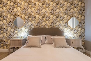 2 bedrooms, desk, WiFi, bed sheets - 2 Bedroom Bed & breakfast in Cagliari (Cagliari)