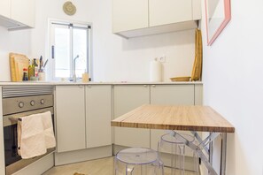 Fridge, microwave, oven, dishwasher - Isla The Fresh Eco Apartment in Puerto de la Cruz Tenerife (Puerto de la Cruz)