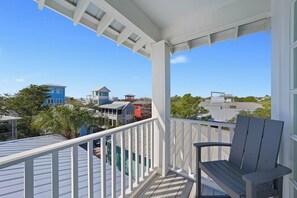 Property grounds - Tower w/ Stunning Seaside Town & Sunset Views, by Pool + 2 Adult Bikes! (Santa Rosa Beach)