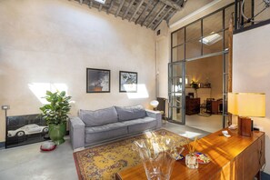 City Apartment | Living area - The Urban Loft by Mmega (Florence)
