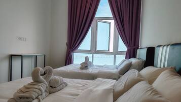 3 bedrooms, iron/ironing board, WiFi, bed sheets