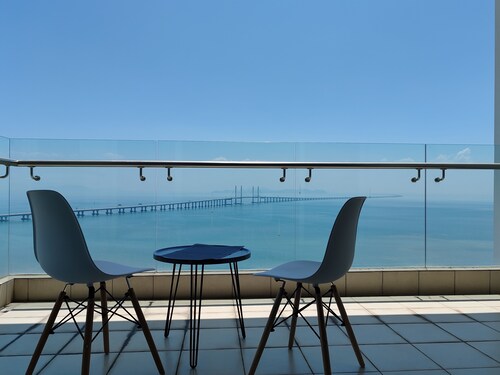 Seaview 3R3B 8Pax
#Vacation#Outstation#Airport#Quiet#Cozy#2CarParks