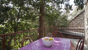 Apartment (Apartment Villa DD - Four Bedroom Apa) | Terrace/patio