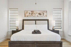 6 bedrooms, WiFi, bed sheets