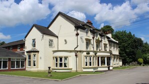 Unclassified image, 5 of 13, button - Briars Hall Hotel (Ormskirk)