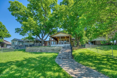 Lake LBJ Waterfront Home + Spacious yard