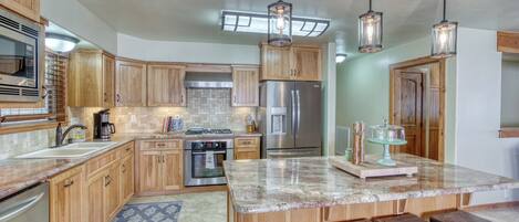 ثلاجة، ميكروويف، فرن، غسالة أطباق