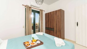 2 habitaciones, tabla de planchar con plancha, wifi y ropa de cama 
