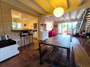 Interior - Charming Landes house in the heart of Piraillan, sleeps 9 (Lège-Cap-Ferret)