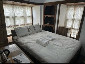 1 bedroom, desk, free WiFi