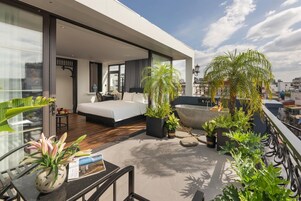 Premium bedding, pillow-top beds, minibar, desk