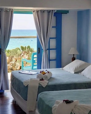Family Room, Lanai, Sea Facing | View from room - Vila Bela-Emília (Búzios)